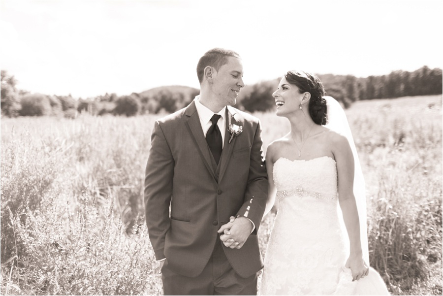 Red Maple Vineyard Wedding Photos - Amy Rizzuto Photography-30