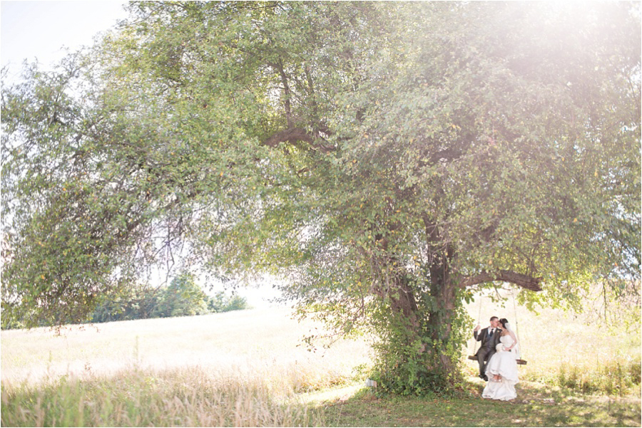 Red Maple Vineyard Wedding Photos - Amy Rizzuto Photography-37