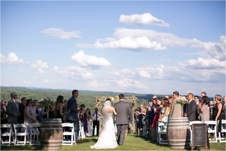 Red Maple Vineyard Wedding Photos - Amy Rizzuto Photography-51