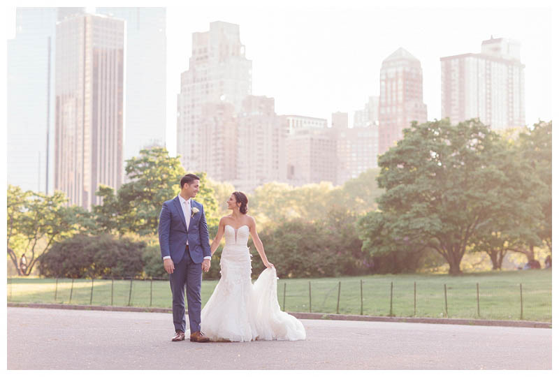 NYC skyline wedding photo captured by best NYC wedding photographer Amy Rizzuto Photography