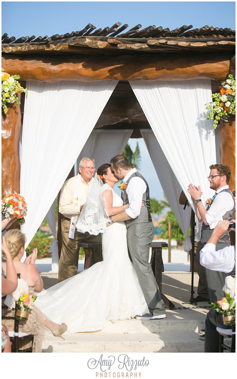 View More: http://amyrizzuto.pass.us/danielleandadam